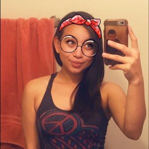 Meet your Posher, Zoe.   Ig @bbyzoeeee